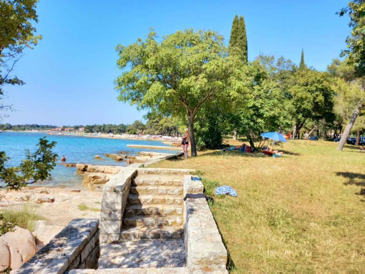 Blue Deer Apartment Umag Bagian luar foto